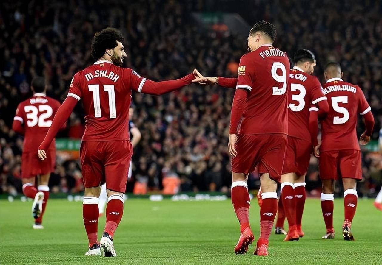 曼联主场战胜巴黎，提前晋级混合赛事