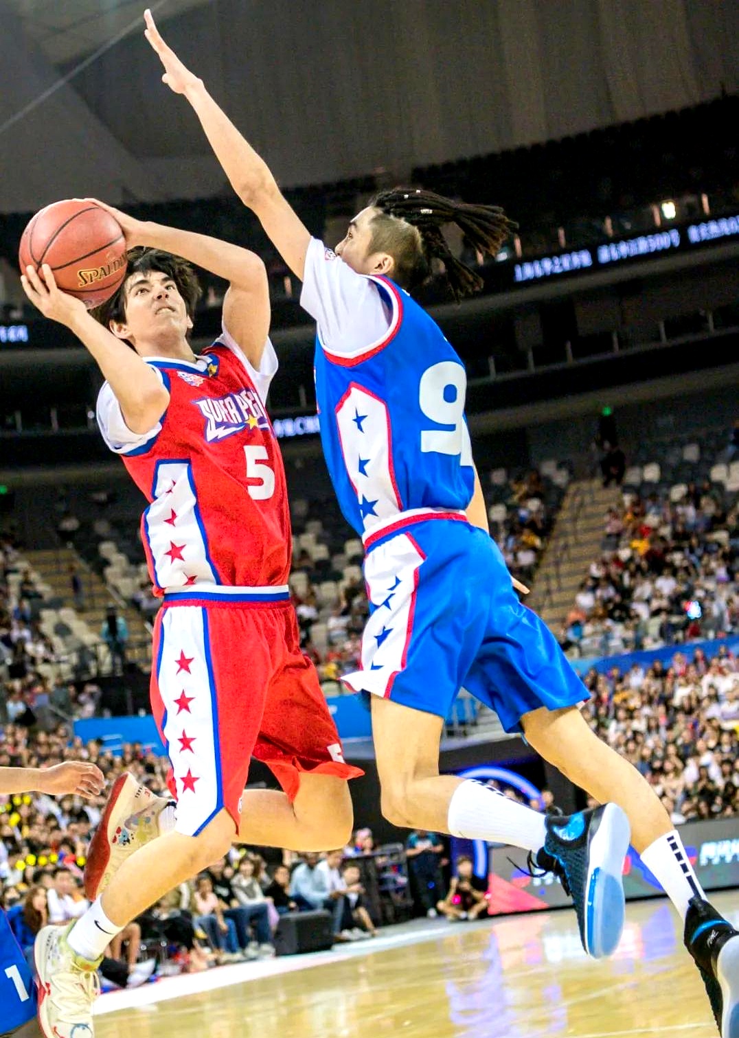 激烈篮球角逐，精彩纷呈无法预测的简单介绍