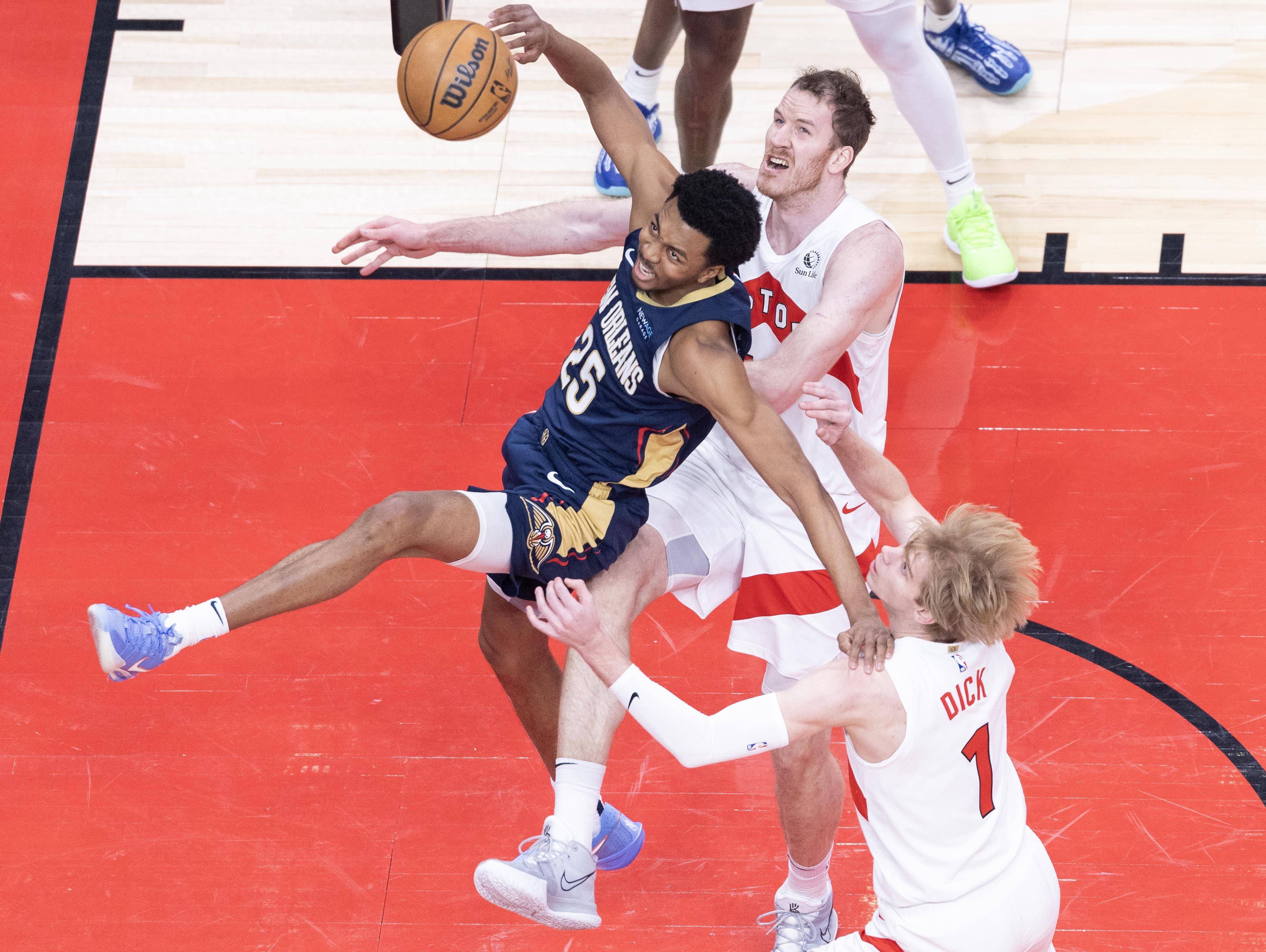 包含猛龙球星受伤缺席下一场比赛的词条 包含猛龙球星受伤缺席下一场比赛的词条