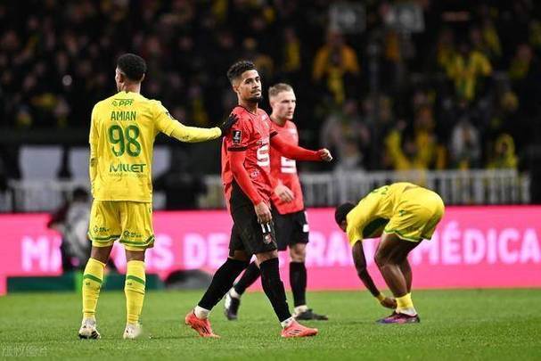 雷恩客场逆转昂热,法甲欧战资格有望 雷恩客场逆转昂热,法甲欧战资格有望