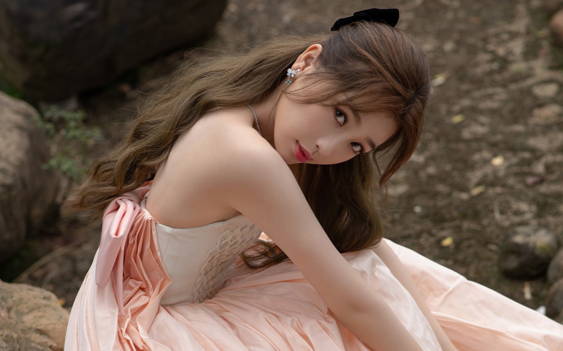 开云体育平台APP-黄金左路，维尼修斯闪电撕裂乌拉圭，斯通斯铁闸锁死曼市德比