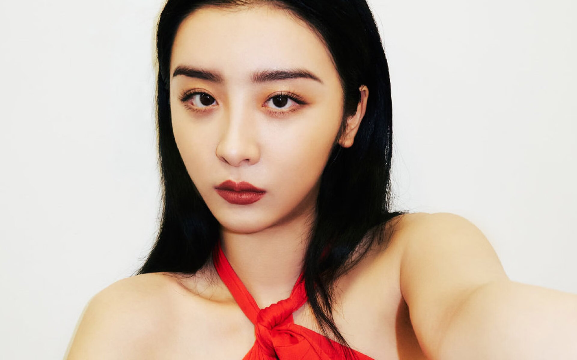 创造历史的交叉点,当字母哥遇见首钢体育馆,米切尔的三分雨改写篮球记忆