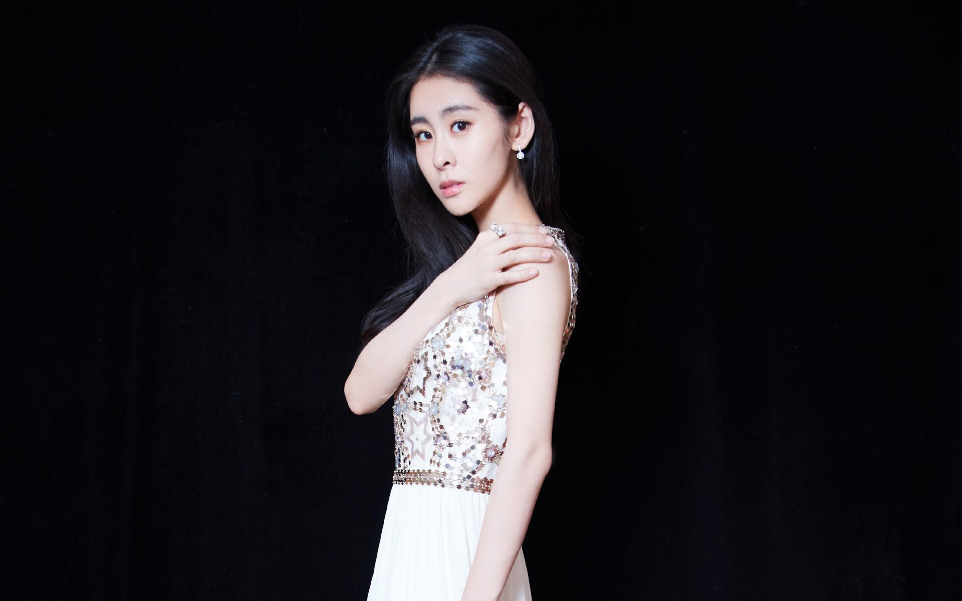 格纳布里，伊朗速胜威尔士的关键先生